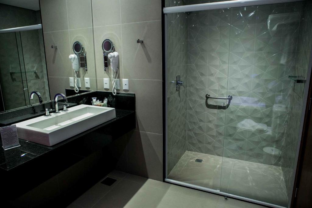 Alphapark Hotel Goiânia Zewnętrze zdjęcie